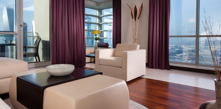two-bedroom-apartment-separate-living-and-dining-room-2